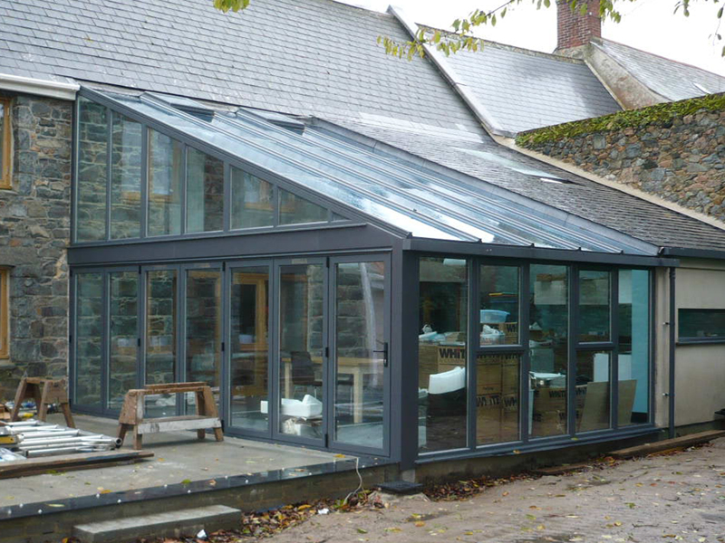 Lean To grey aluminium conservatory